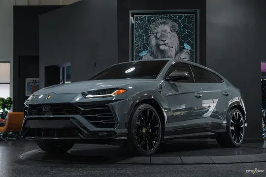 2022 Lamborghini Urus AWD