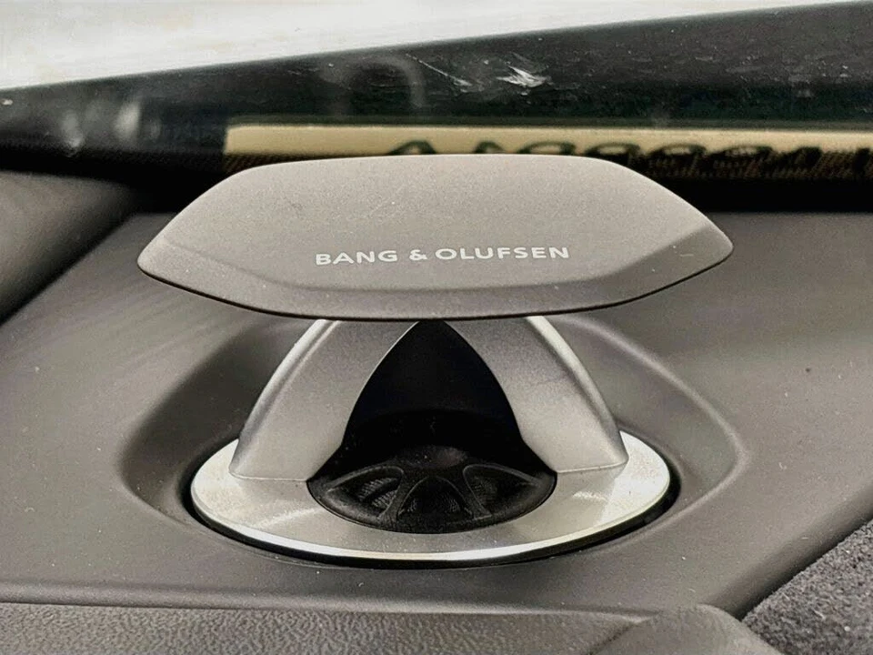 2022 Lamborghini Urus - Image 26 of 31