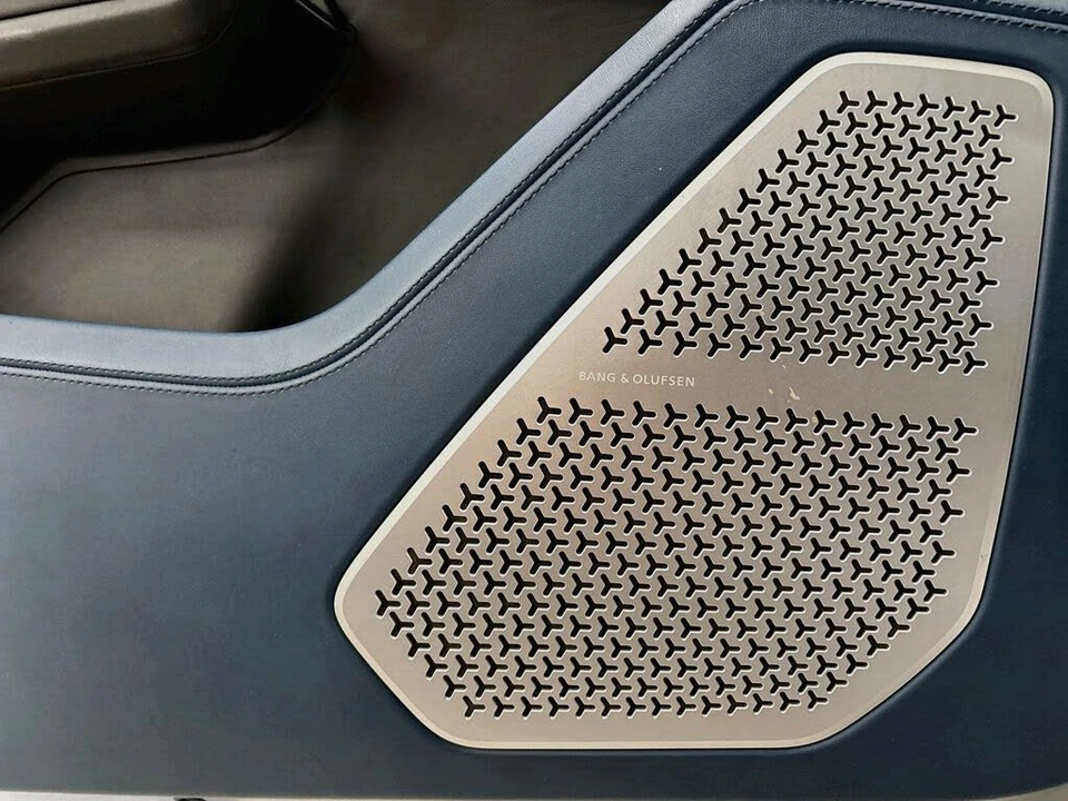 2022 Lamborghini Urus - Image 29 of 31