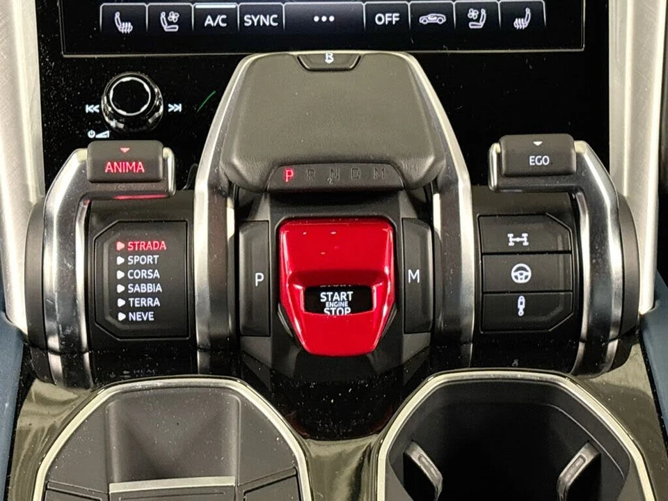 2022 Lamborghini Urus - Image 13 of 31