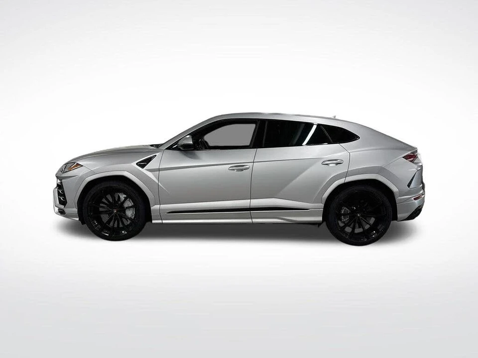 2022 Lamborghini Urus - Image 2 of 31