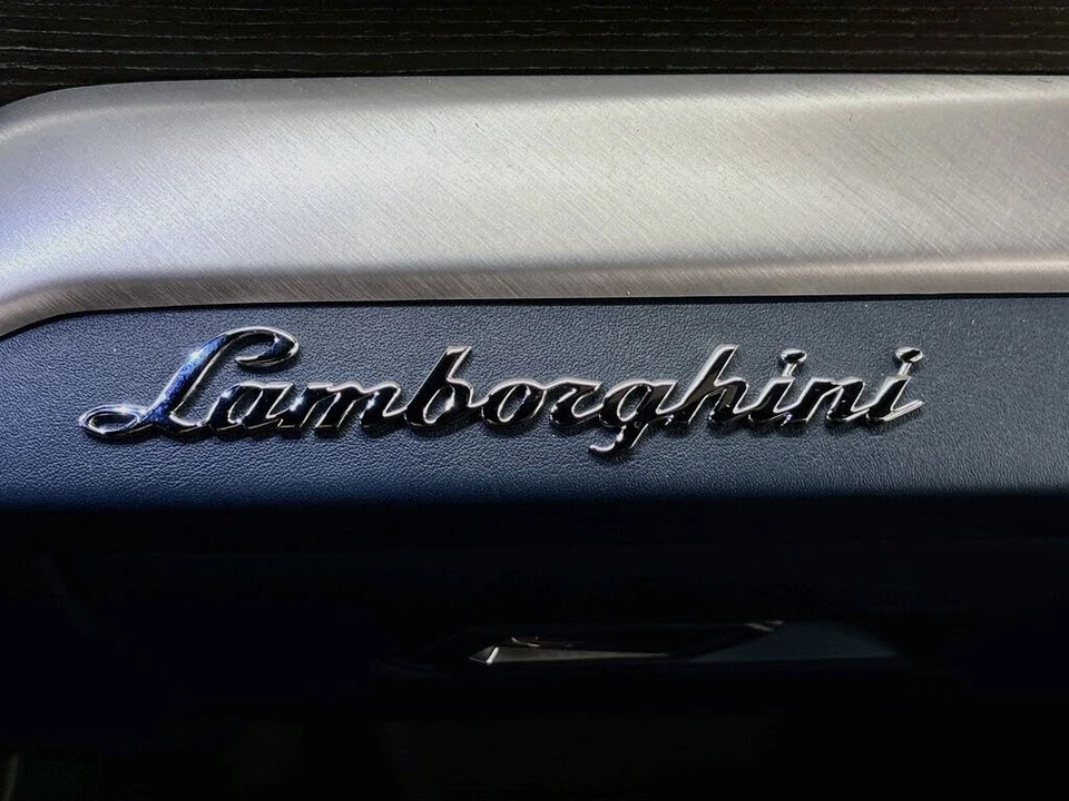 2022 Lamborghini Urus - Image 20 of 31