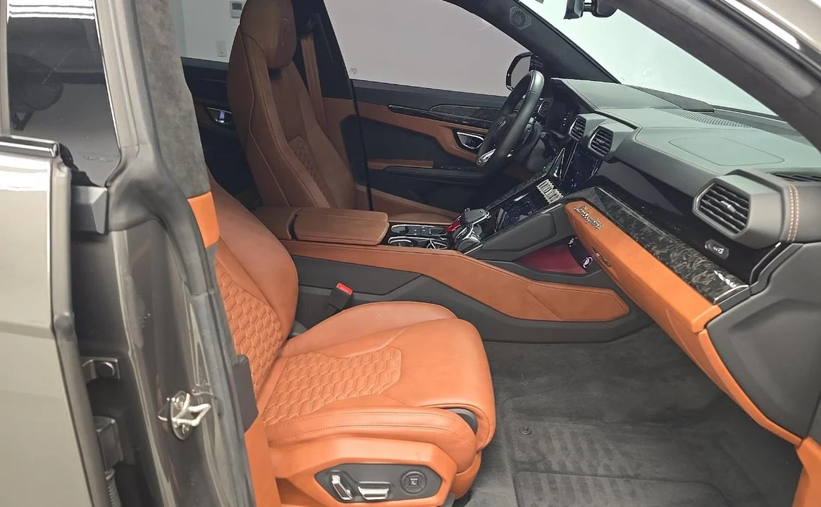 2022 Lamborghini Urus - Image 12 of 22