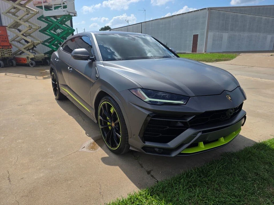 2022 Lamborghini Urus - Image 2 of 19