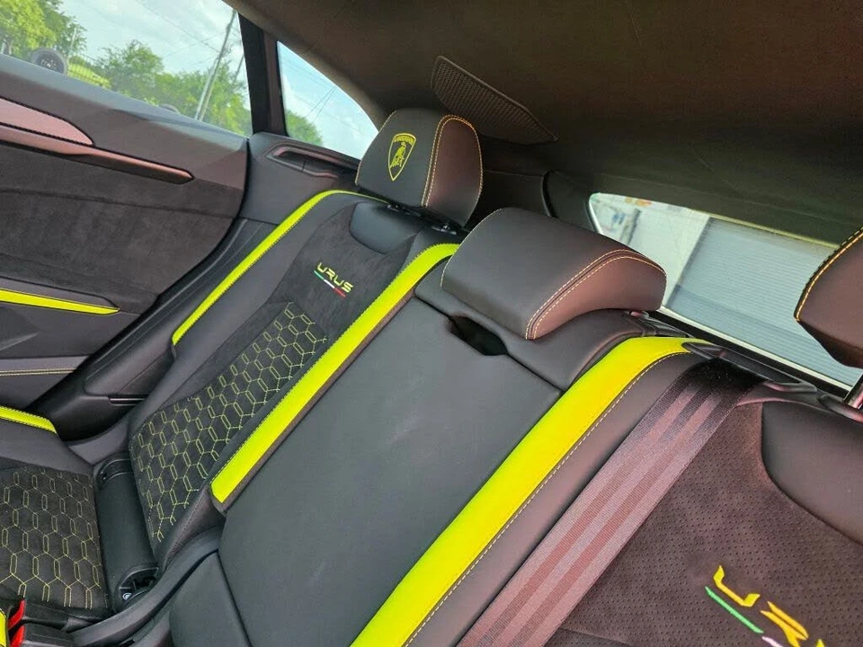 2022 Lamborghini Urus - Image 16 of 19