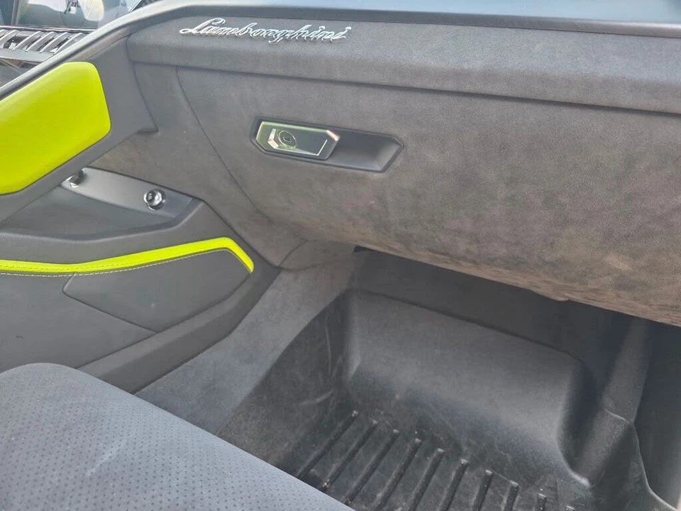2022 Lamborghini Urus - Image 19 of 19