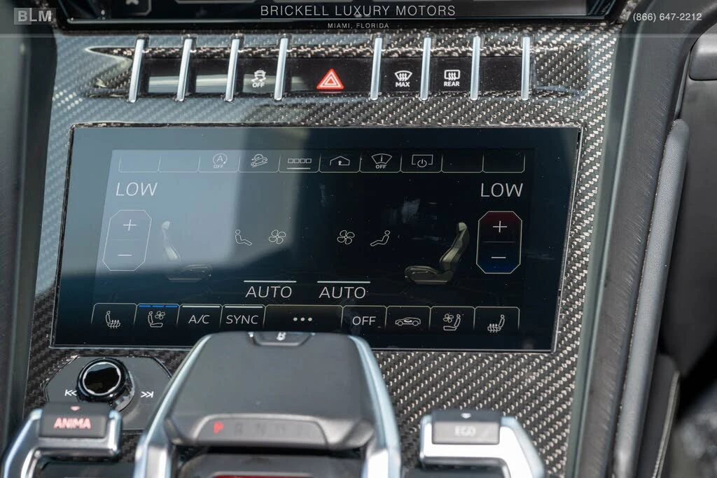 2022 Lamborghini Urus - Image 26 of 31
