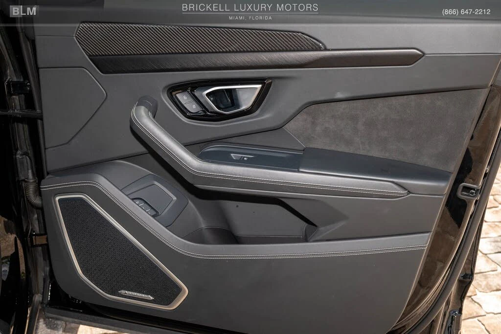 2022 Lamborghini Urus - Image 20 of 31
