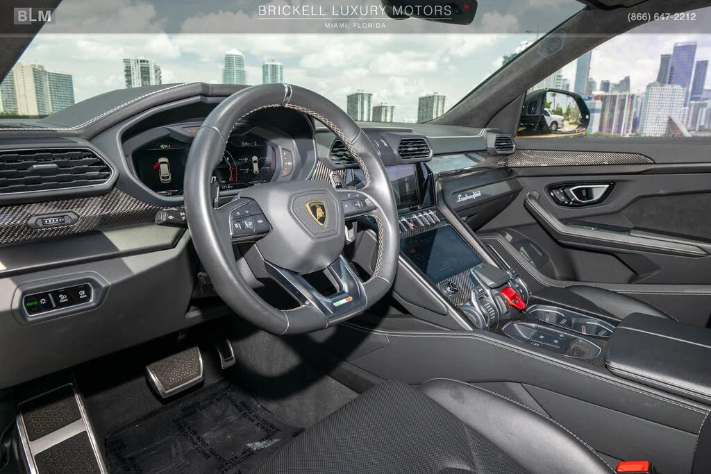 2022 Lamborghini Urus - Image 7 of 31