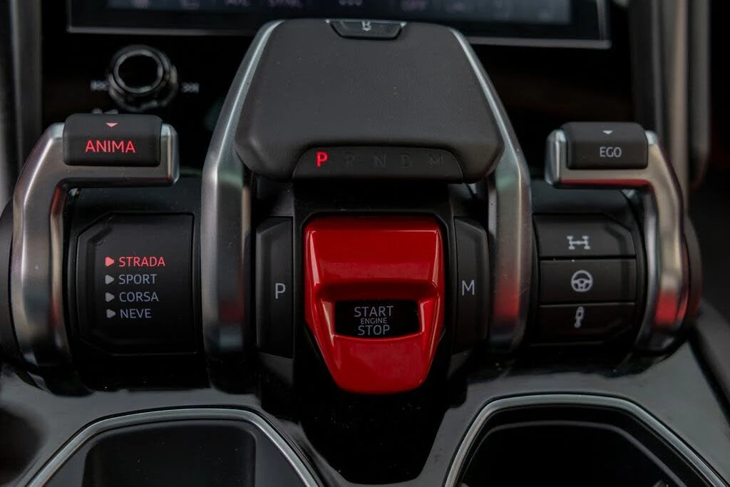 2022 Lamborghini Urus - Image 31 of 31
