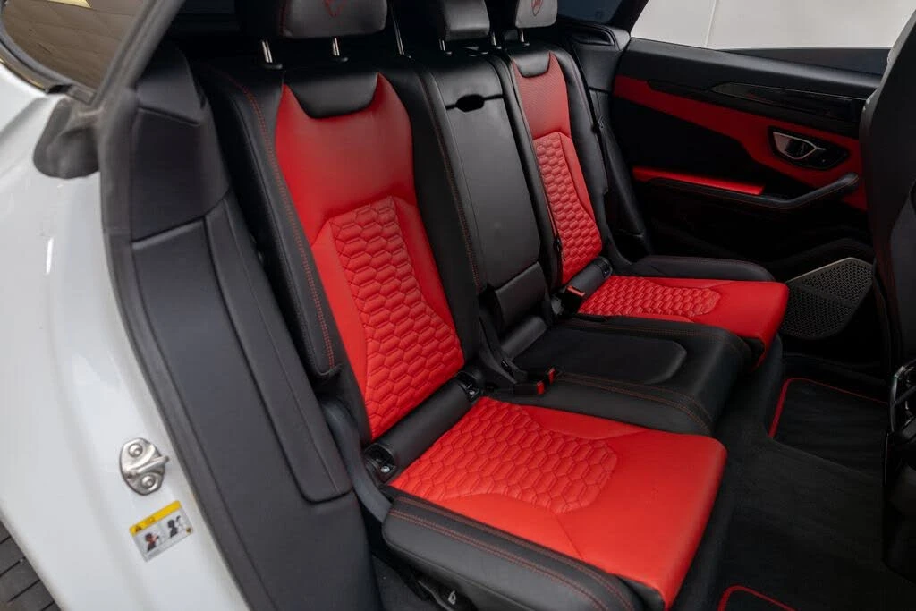 2022 Lamborghini Urus - Image 23 of 31