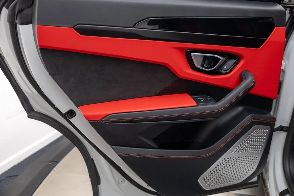 2022 Lamborghini Urus - Image 25 of 31