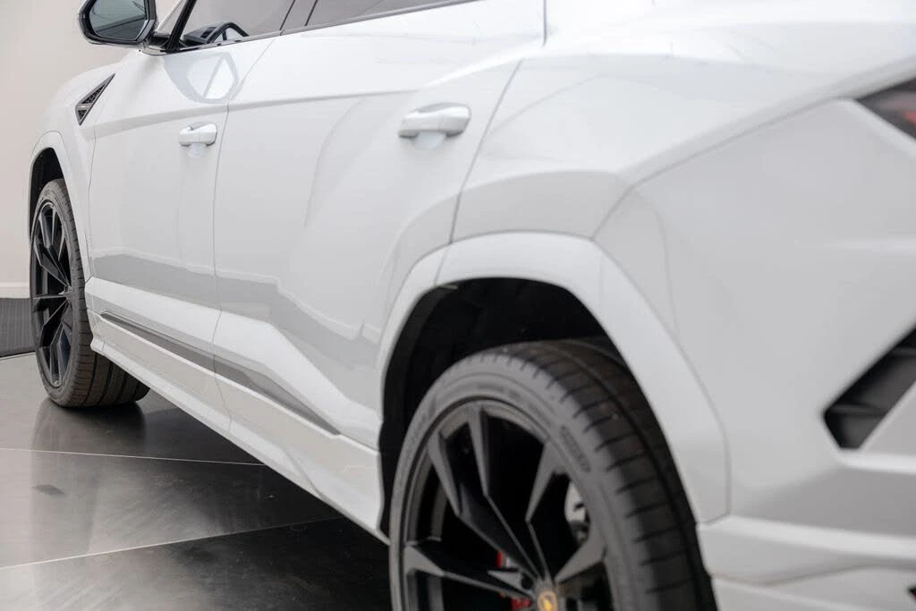 2022 Lamborghini Urus - Image 11 of 31