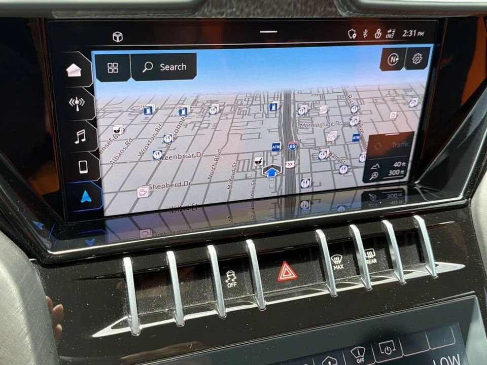 2022 Lamborghini Urus - Image 17 of 30