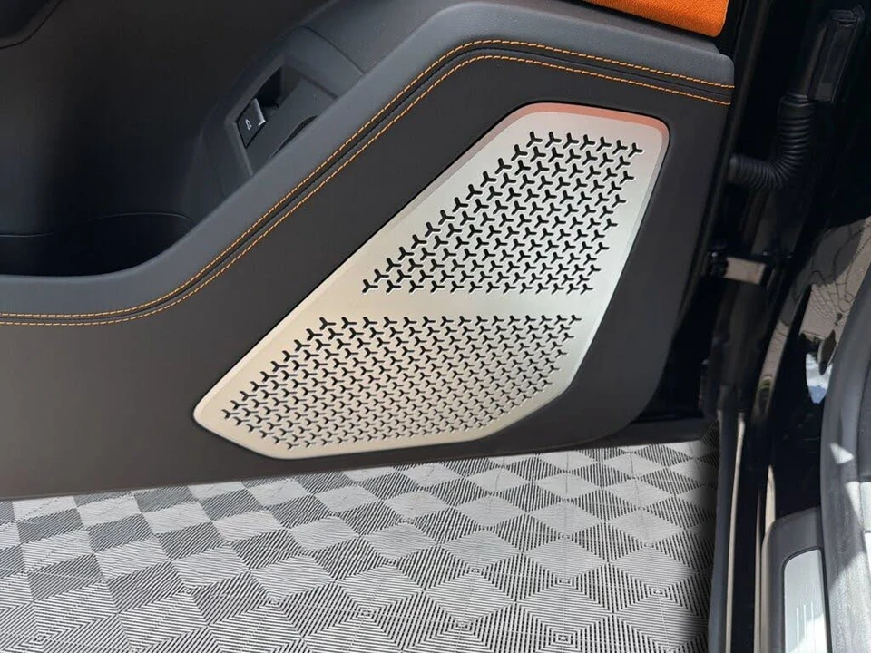 2022 Lamborghini Urus - Image 26 of 30