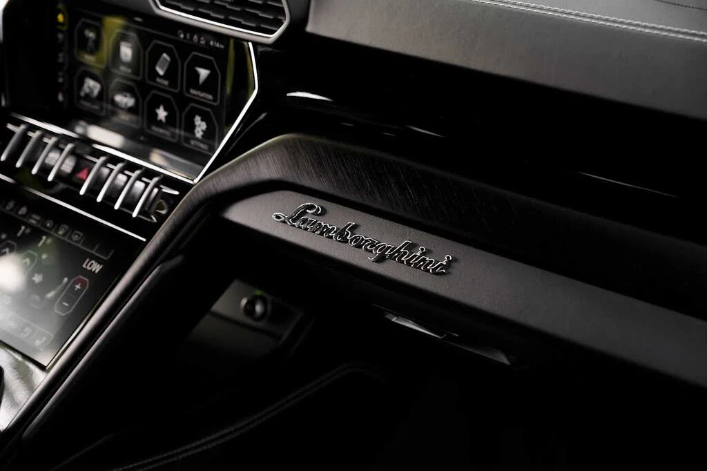 2022 Lamborghini Urus - Image 26 of 31