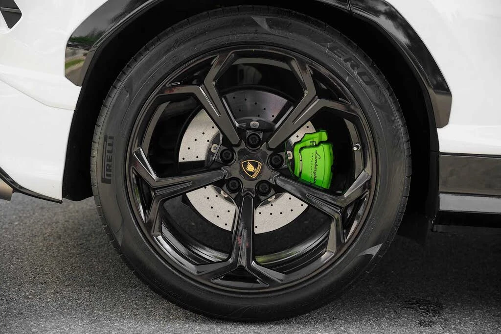 2022 Lamborghini Urus - Image 22 of 31
