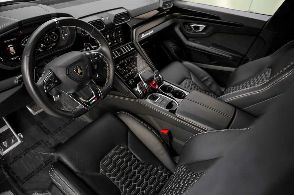 2022 Lamborghini Urus - Image 31 of 31