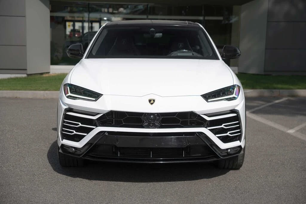 2022 Lamborghini Urus - Image 2 of 31