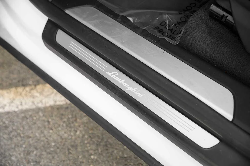 2022 Lamborghini Urus - Image 29 of 31