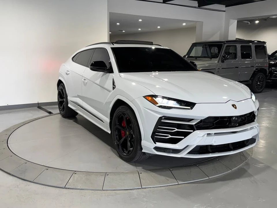 2022 Lamborghini Urus - Image 8 of 31