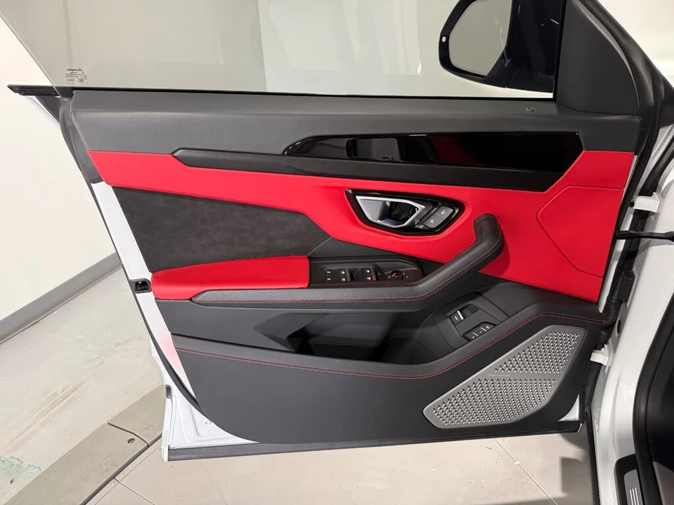 2022 Lamborghini Urus - Image 24 of 31