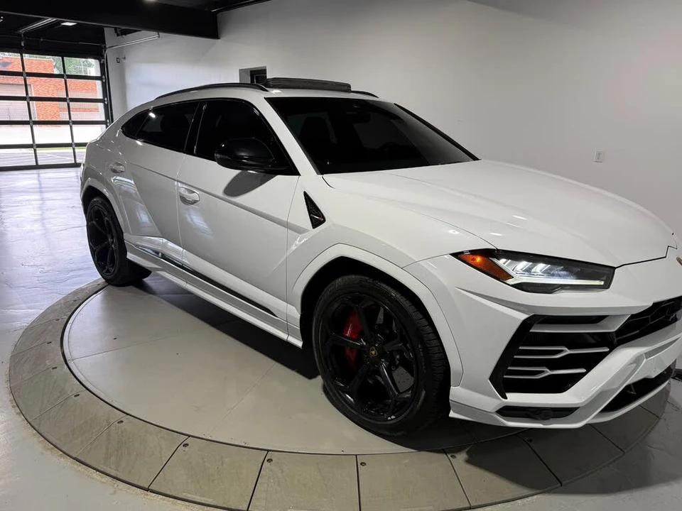 2022 Lamborghini Urus - Image 7 of 31