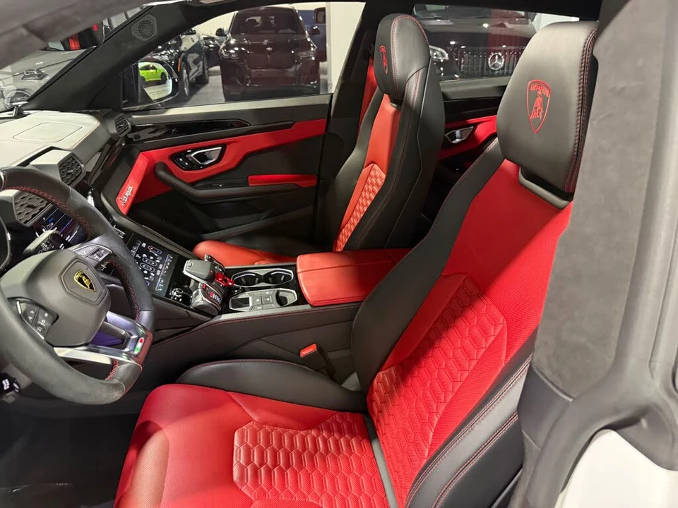 2022 Lamborghini Urus - Image 27 of 31