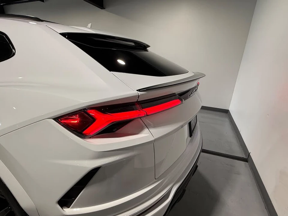 2022 Lamborghini Urus - Image 17 of 31
