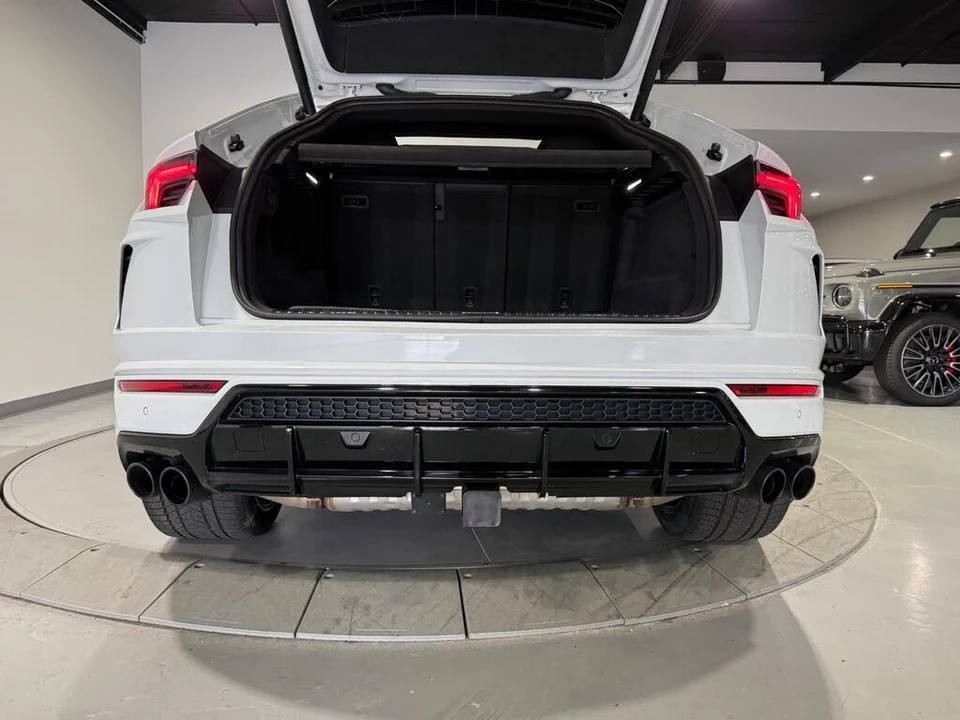 2022 Lamborghini Urus - Image 21 of 31