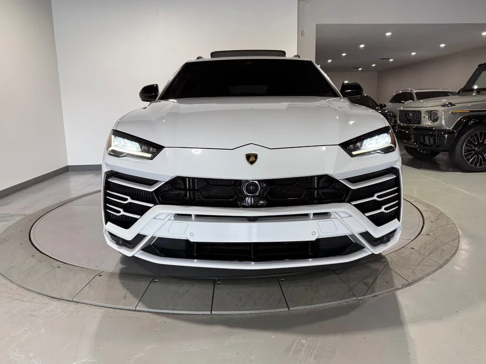 2022 Lamborghini Urus - Image 5 of 31
