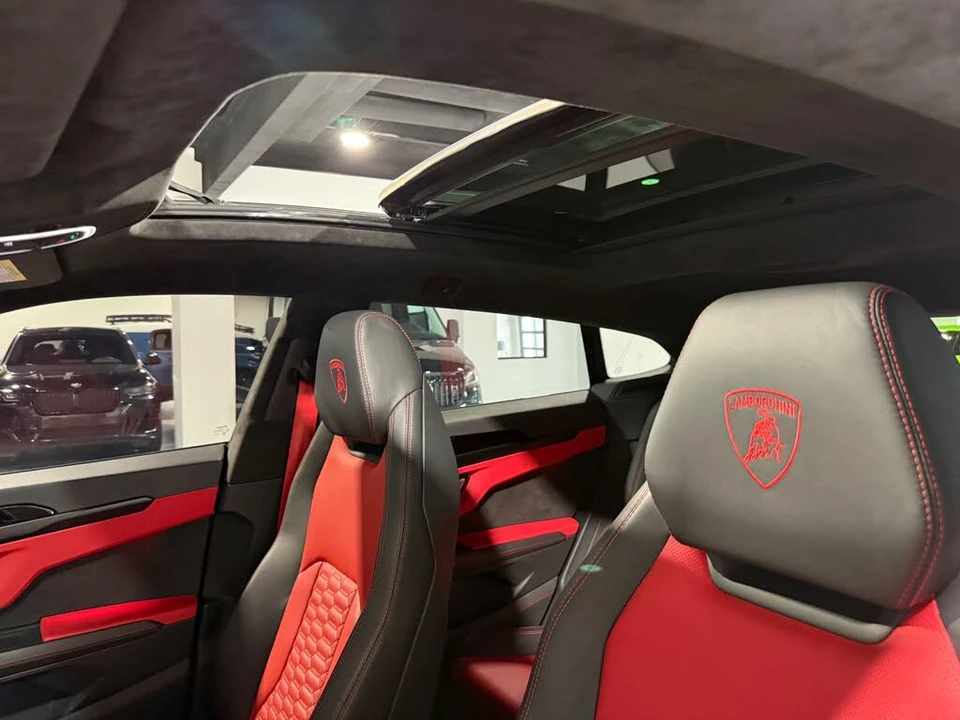2022 Lamborghini Urus - Image 29 of 31
