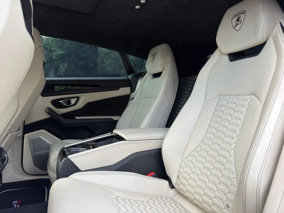 2022 Lamborghini Urus - Image 22 of 26