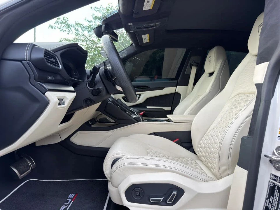 2022 Lamborghini Urus - Image 18 of 26