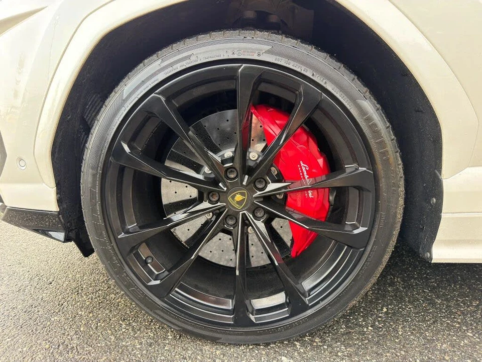 2022 Lamborghini Urus - Image 15 of 26
