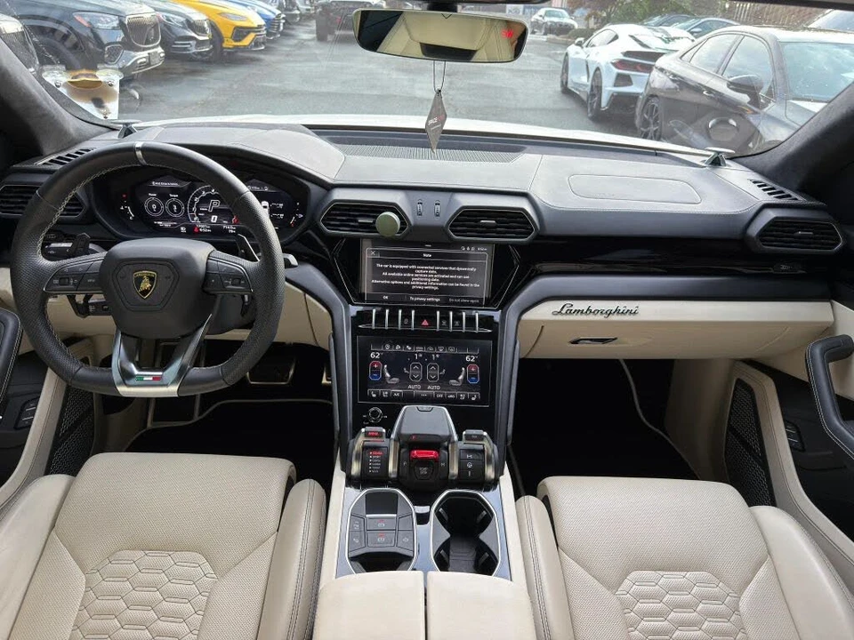 2022 Lamborghini Urus - Image 7 of 26
