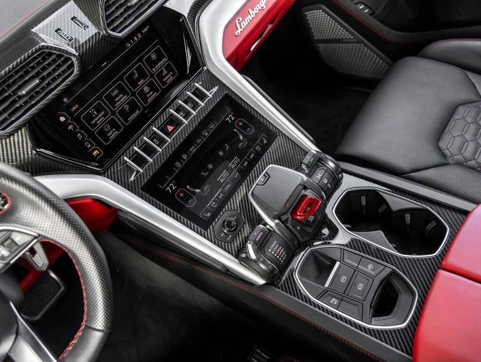 2022 Lamborghini Urus - Image 31 of 31