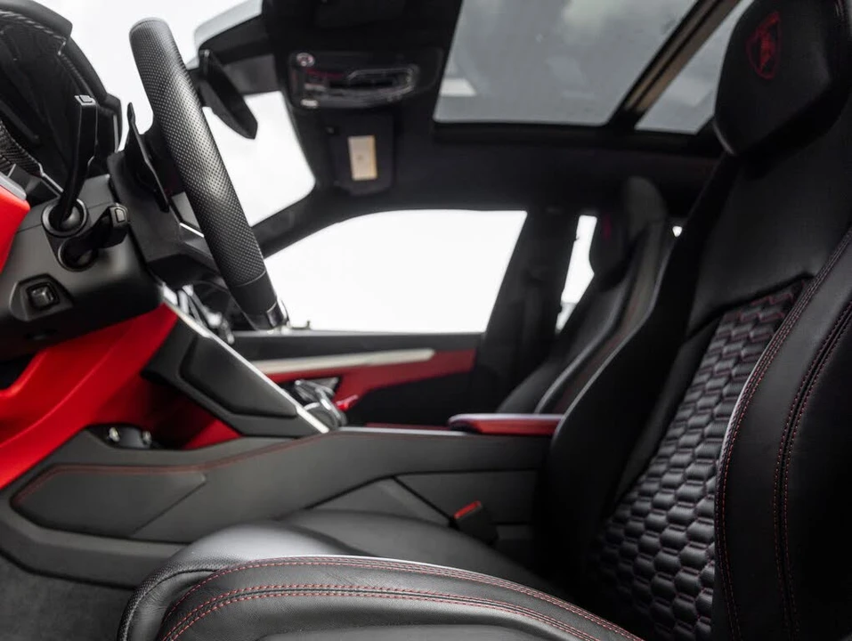 2022 Lamborghini Urus - Image 22 of 31