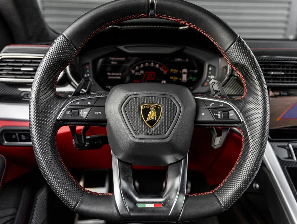 2022 Lamborghini Urus - Image 27 of 31
