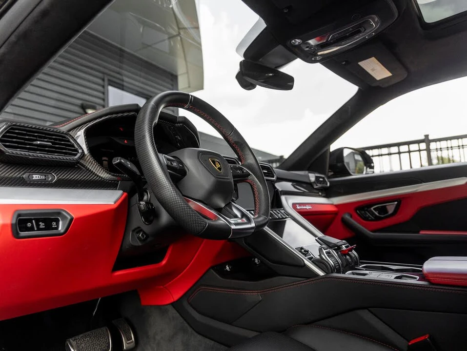 2022 Lamborghini Urus - Image 24 of 31