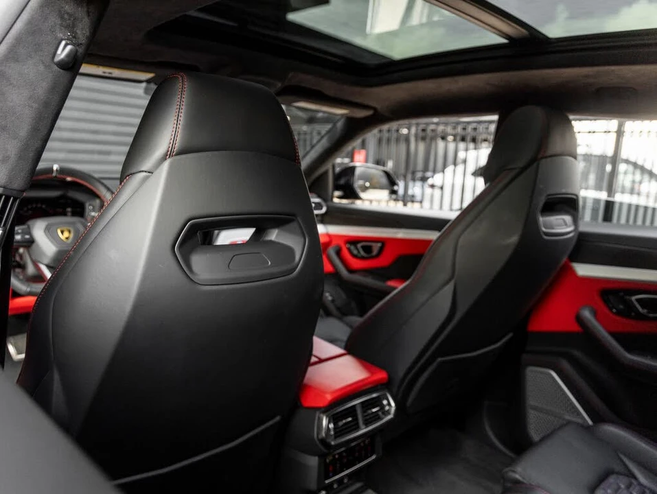 2022 Lamborghini Urus - Image 26 of 31