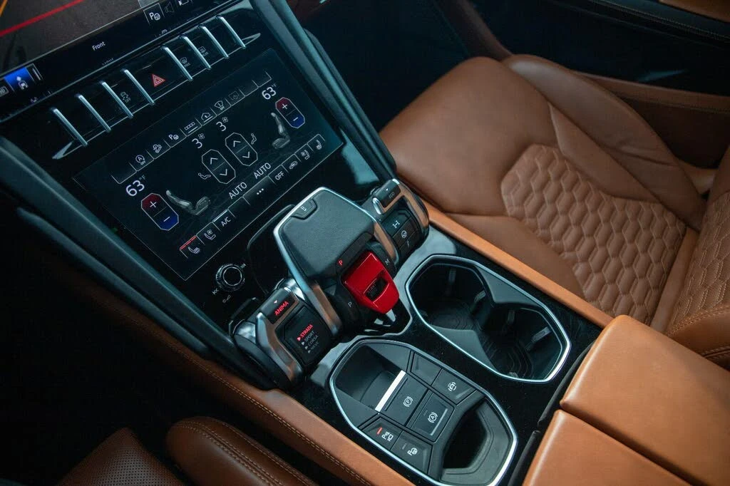 2022 Lamborghini Urus - Image 10 of 15