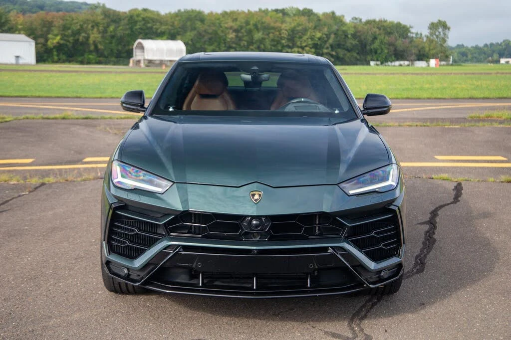 2022 Lamborghini Urus - Image 2 of 15