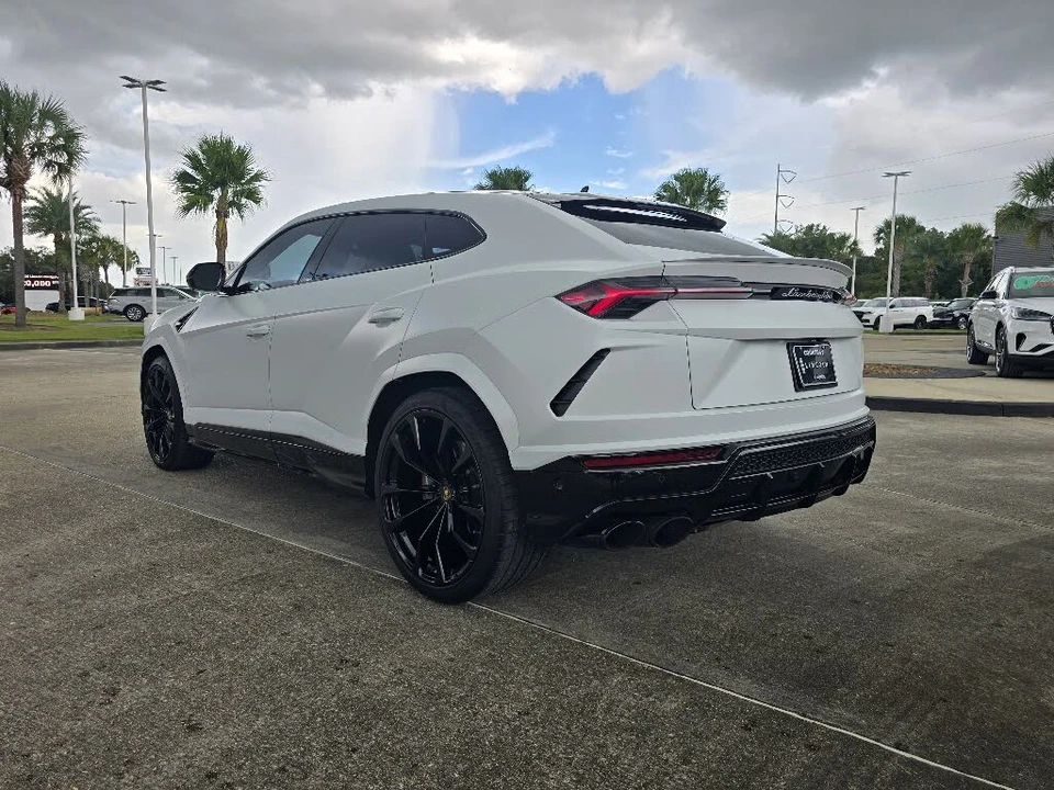 2022 Lamborghini Urus - Image 3 of 27