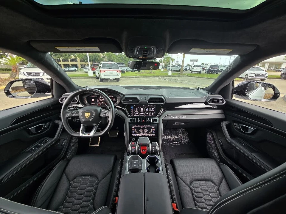 2022 Lamborghini Urus - Image 27 of 27