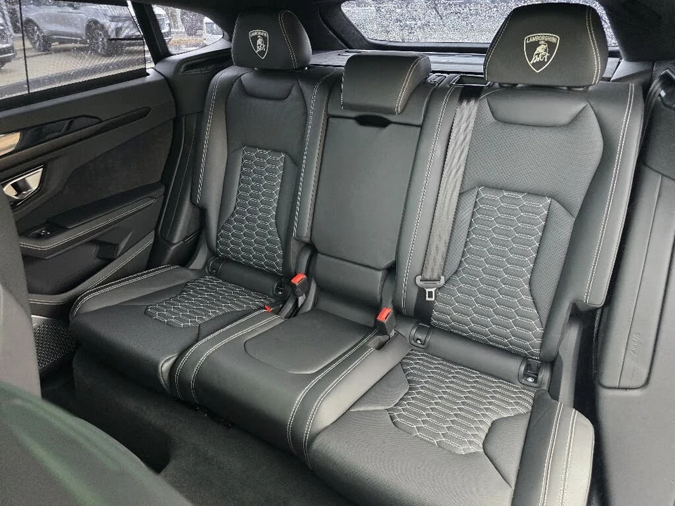 2022 Lamborghini Urus - Image 24 of 27