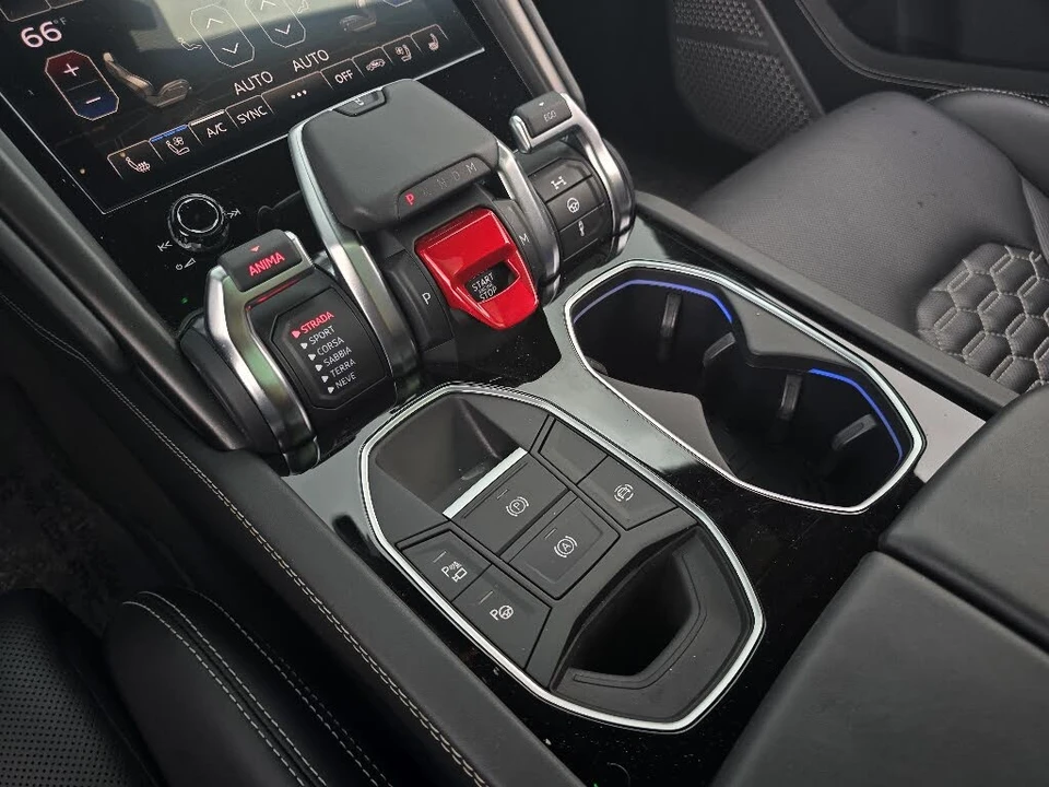 2022 Lamborghini Urus - Image 17 of 27
