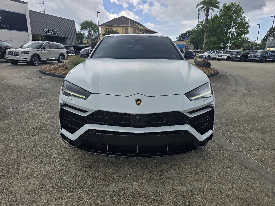 2022 Lamborghini Urus - Image 8 of 27