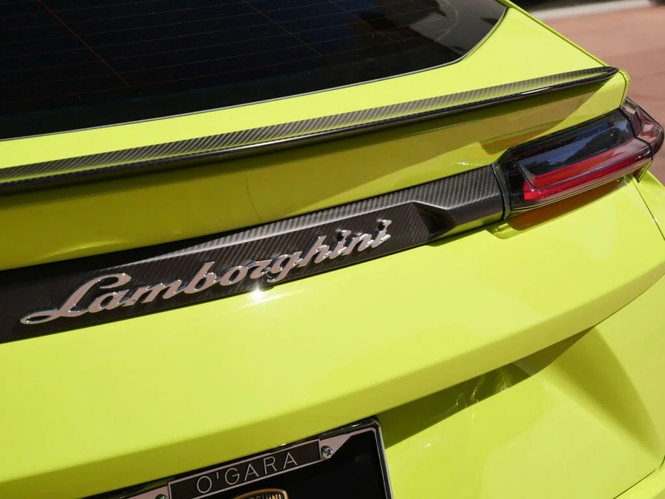 2022 Lamborghini Urus - Image 11 of 31