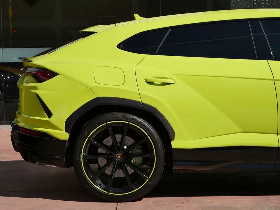 2022 Lamborghini Urus - Image 14 of 31